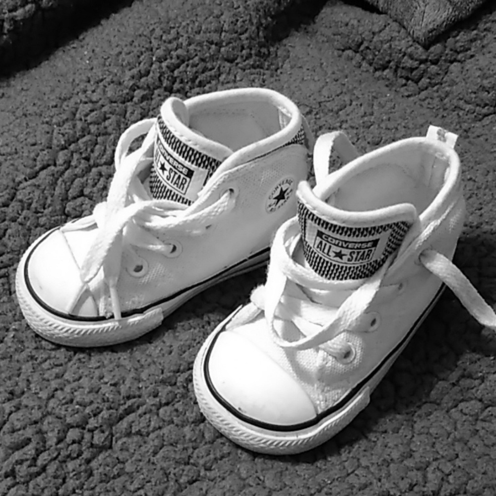 Sz 4 Unisex/Infant Chuck Taylor's